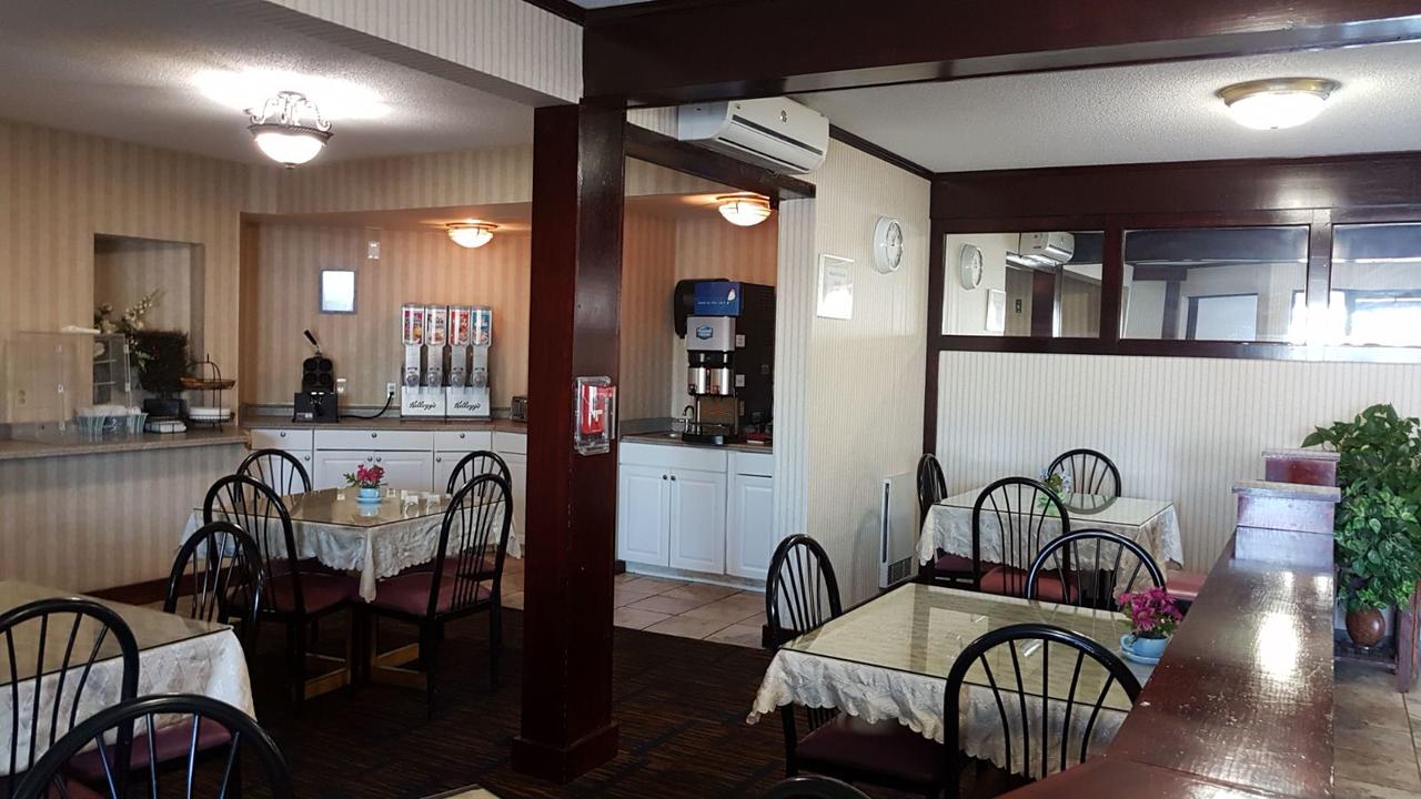 Ambassador Inn & Suites - thumb 15