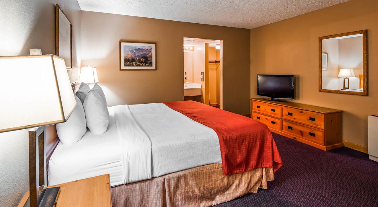 Deadwood Miners Hotel - thumb 13