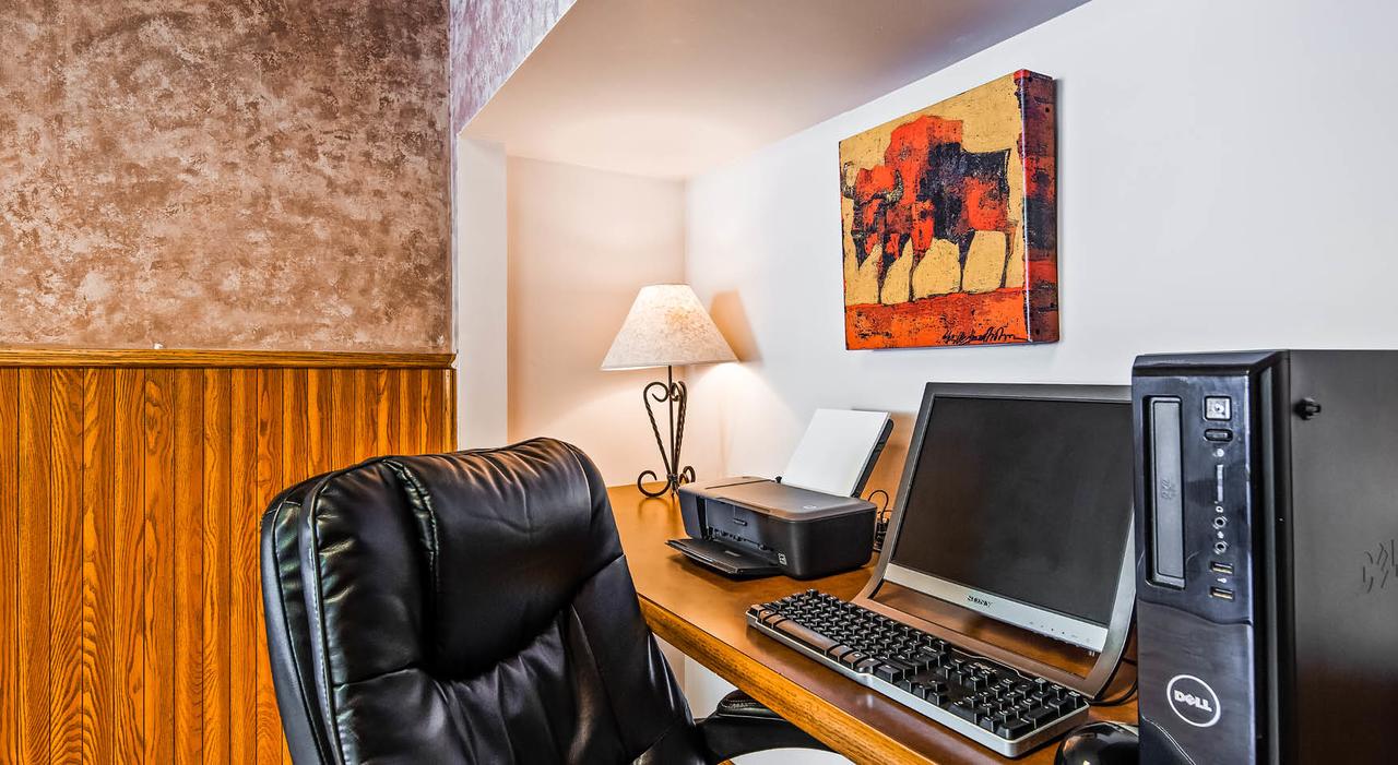 Deadwood Miners Hotel - thumb 16