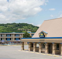 Days Inn by Wyndham Staunton - Accommodation Missouri