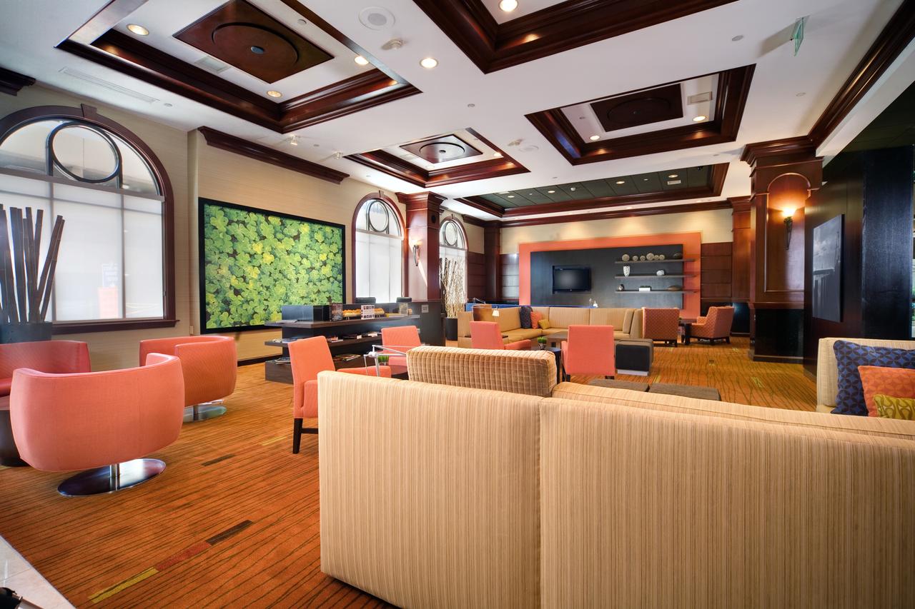 Courtyard By Marriott Norfolk Downtown - thumb 22