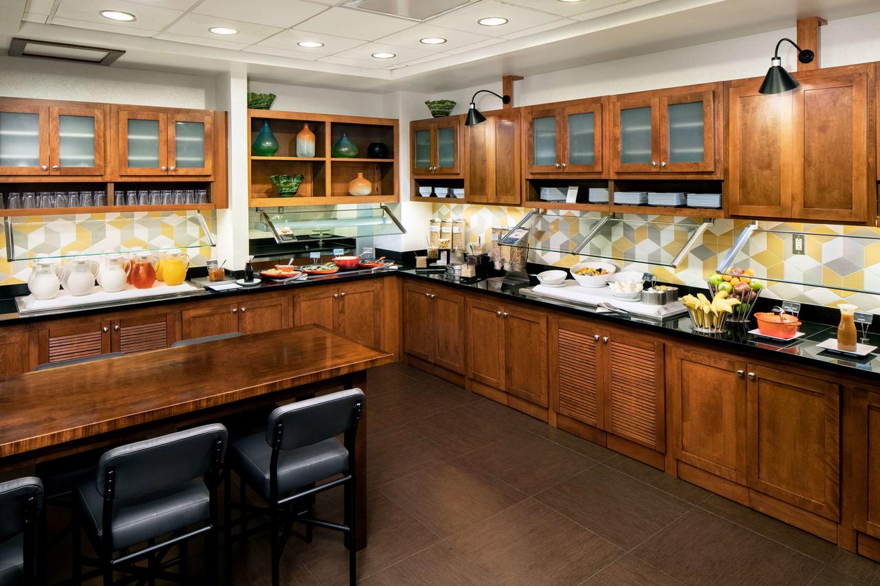 Hyatt Place Roanoke Airport / Valley View Mall - thumb 16