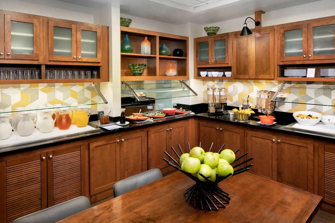 Hyatt Place Roanoke Airport / Valley View Mall - thumb 17