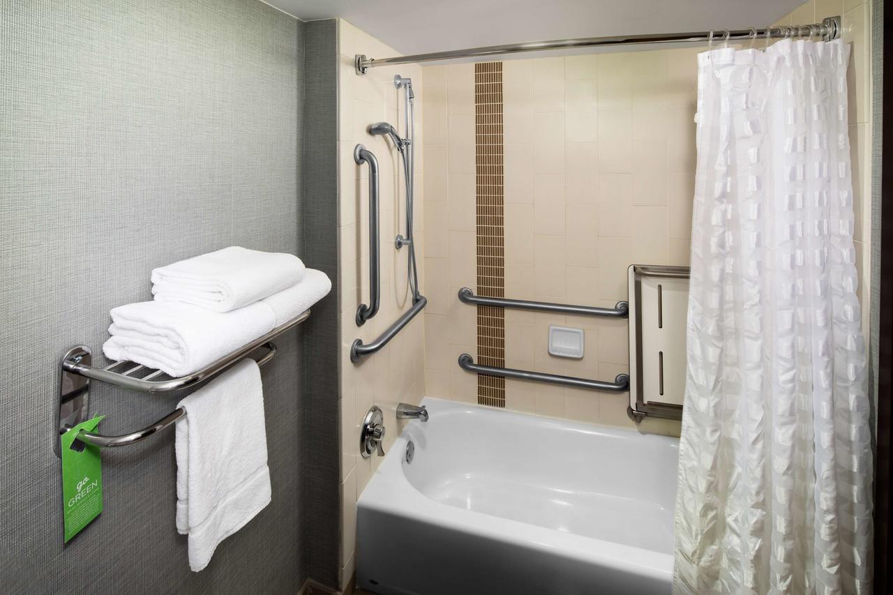 Hyatt Place Roanoke Airport / Valley View Mall - thumb 27