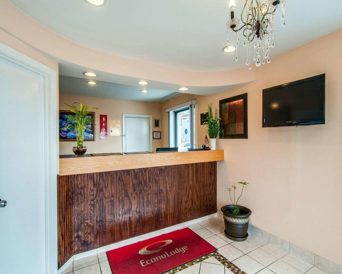 Econo Lodge Civic Center - thumb 12
