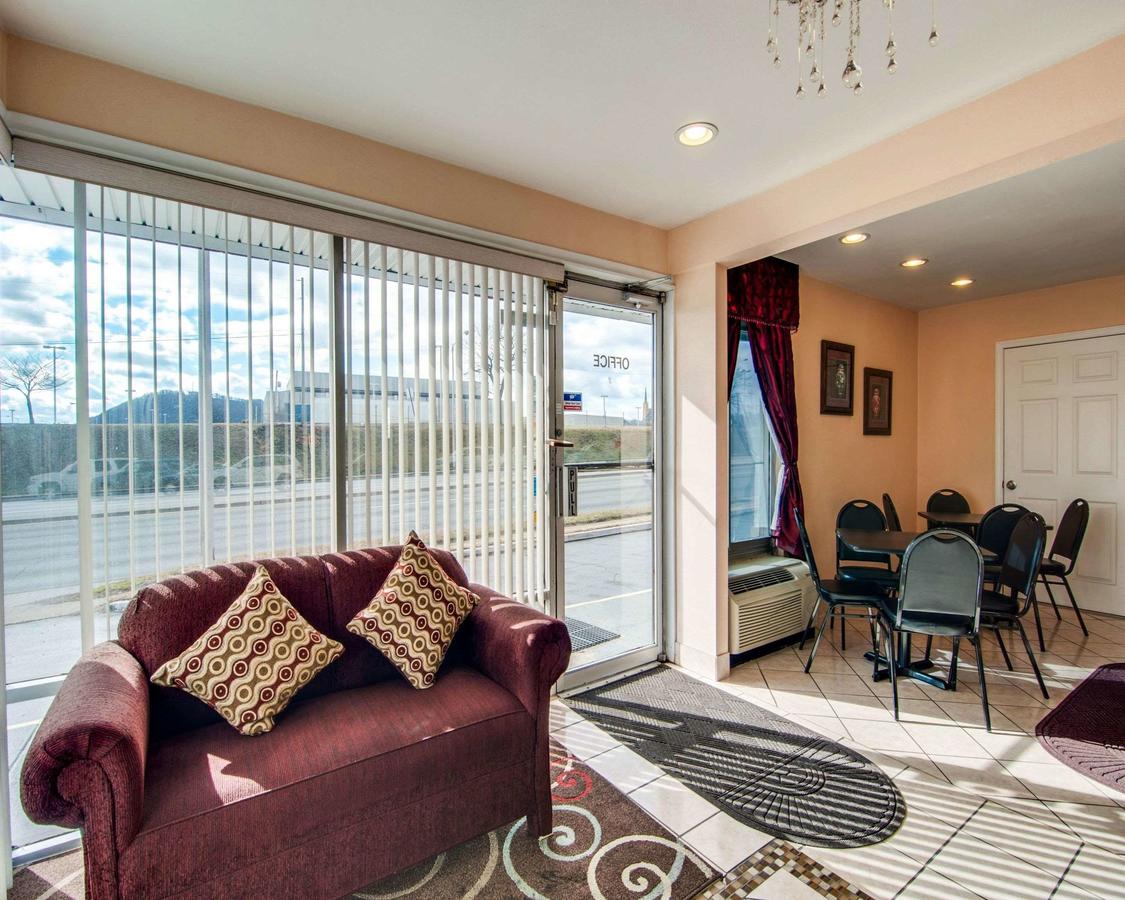 Econo Lodge Civic Center - thumb 8