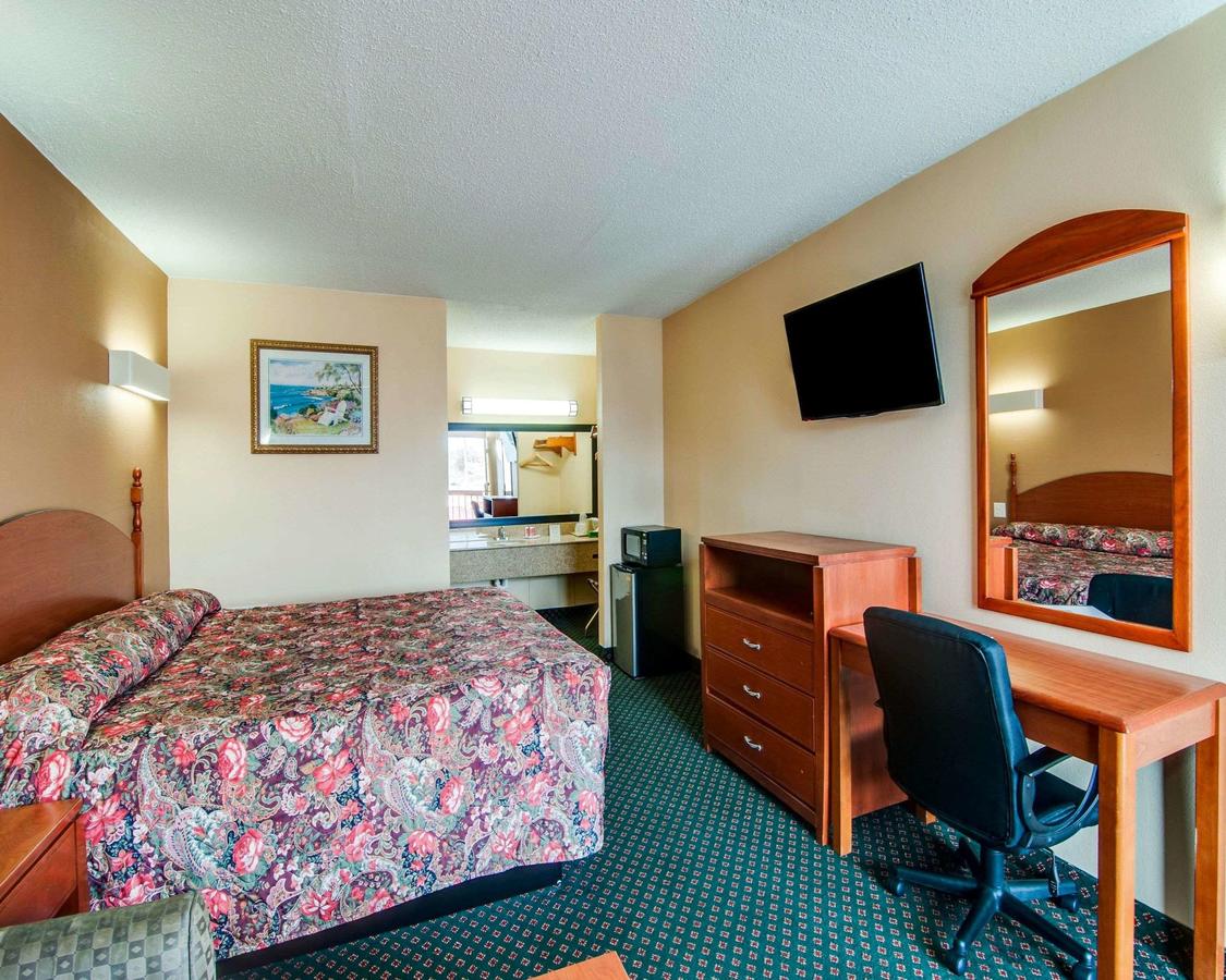 Econo Lodge Civic Center - thumb 9