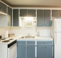 Gray's Chalet Village 1 - SMOKING UNIT - Accommodation Missouri
