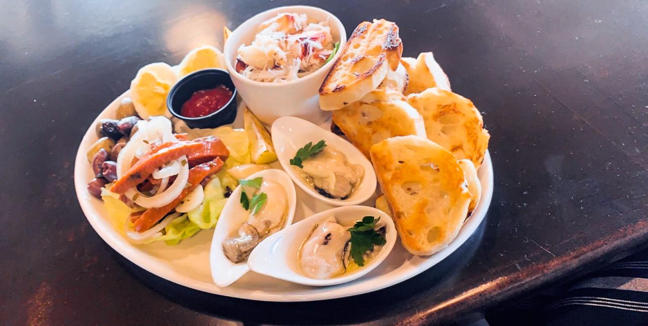 At The Helm Hotel - thumb 4