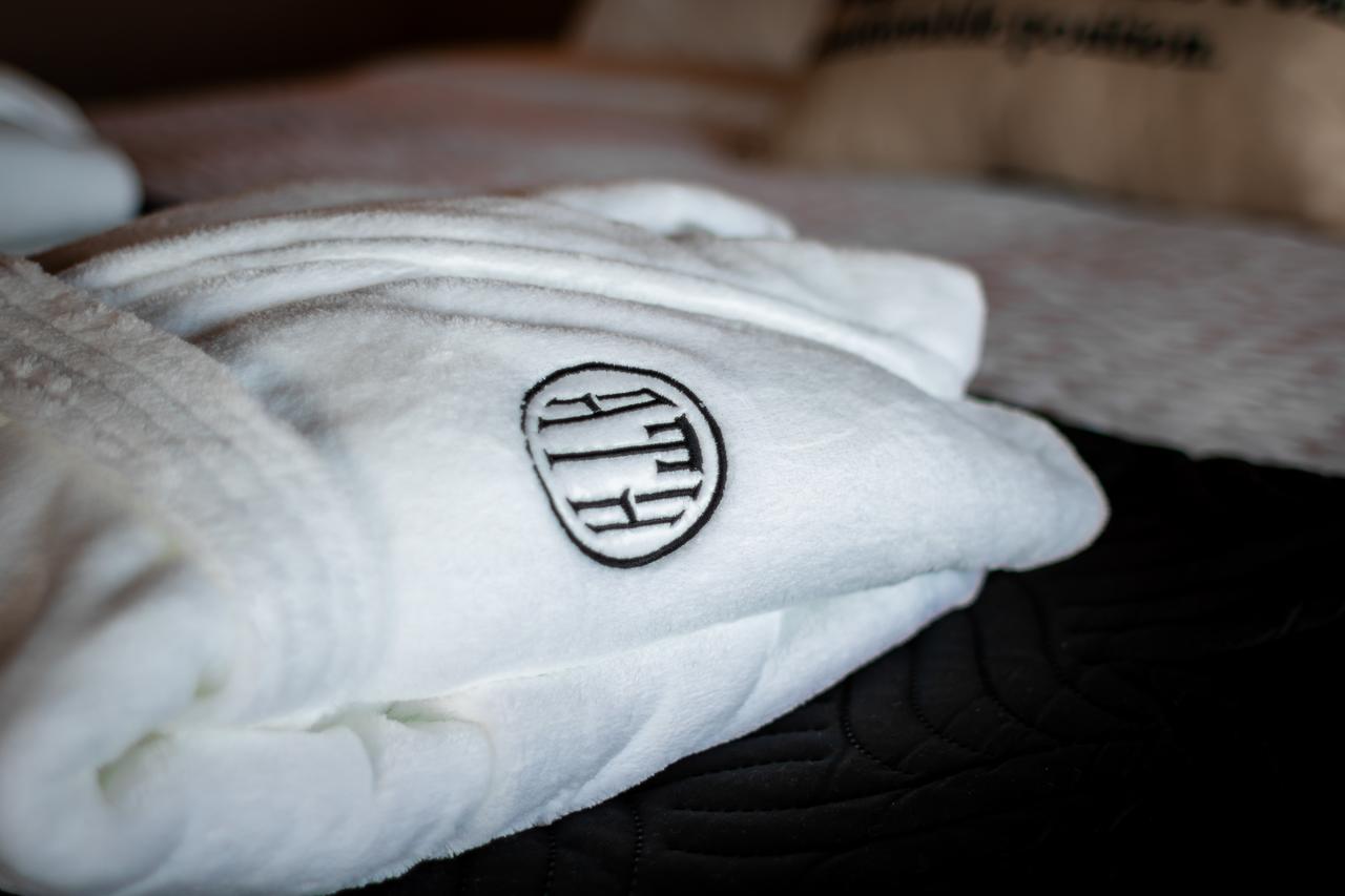 At The Helm Hotel - thumb 12