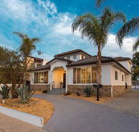 5M Modern Venice Home w Pool and Outdoor Living - Accommodation Missouri