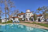 'The Castle' Hacienda Heights Home with Patio and Pool Accommodation Missouri