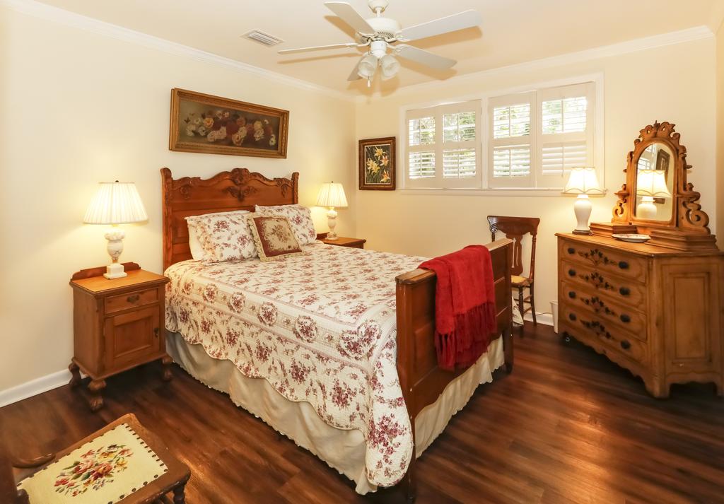 120 Druid Oaks Lane - thumb 3