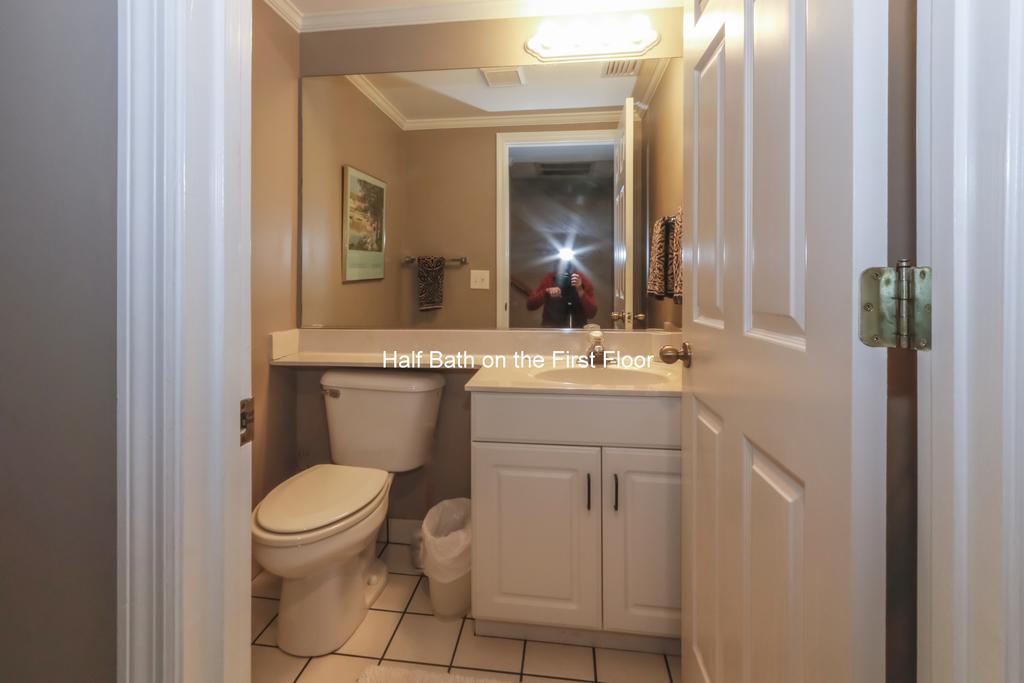 221 Olive Way - thumb 3