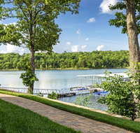8 Bed Luxury Lakefront Villa Amazing View 2 Pools Free Resort Amenities Dock - Accommodation Missouri