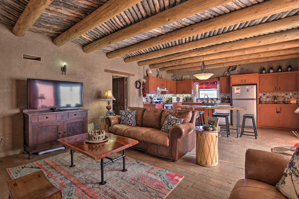 Adobe Home In Taos Area With Mtn View And Courtyard! - thumb 0