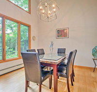 Beautiful East Hampton Home with Hot Tub and Pool - Accommodation Missouri