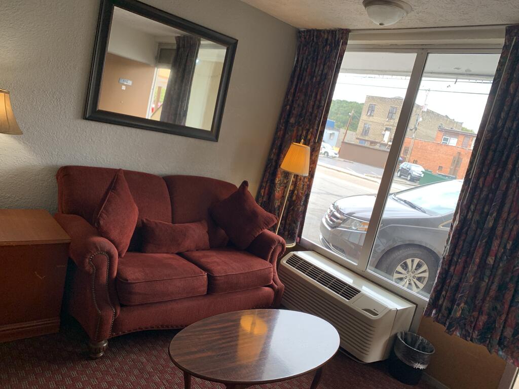 Budget Inn Express - thumb 1