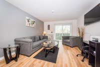 Business Select Mins From Airport Fast WiFi Insurance Friendly Spacious 1BR Accommodation Missouri