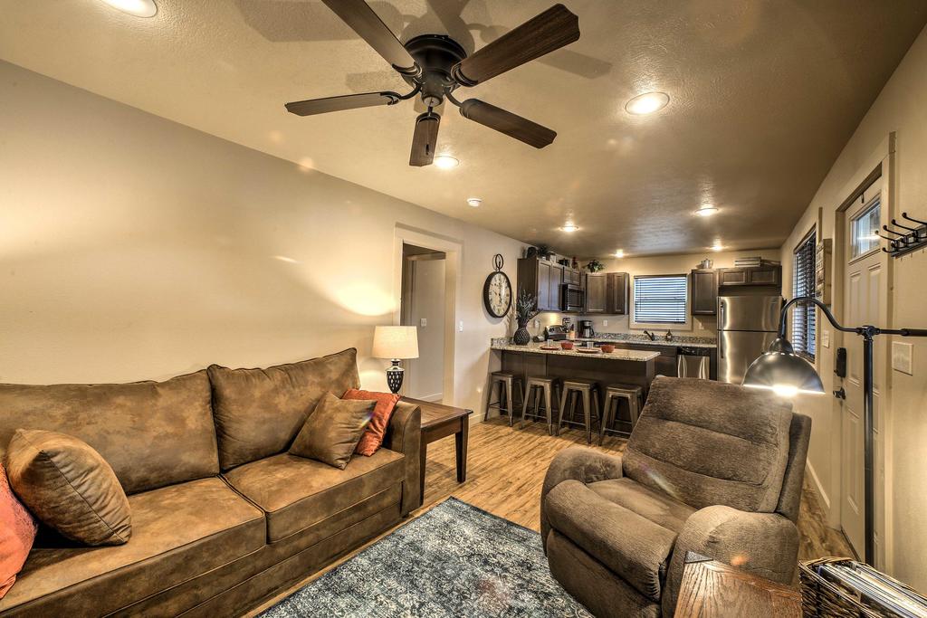 Cabin With Pool Access - Steps To Table Rock Lake! - thumb 2
