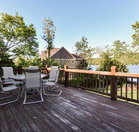 Chalets Resort LAKEFRONT Cottage Free Amenities Amazing views Kayaks 2 Pools - Accommodation Missouri