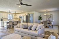 Chic Retreat w/ Deck  9Mi to Dwtn Springfield Accommodation Missouri
