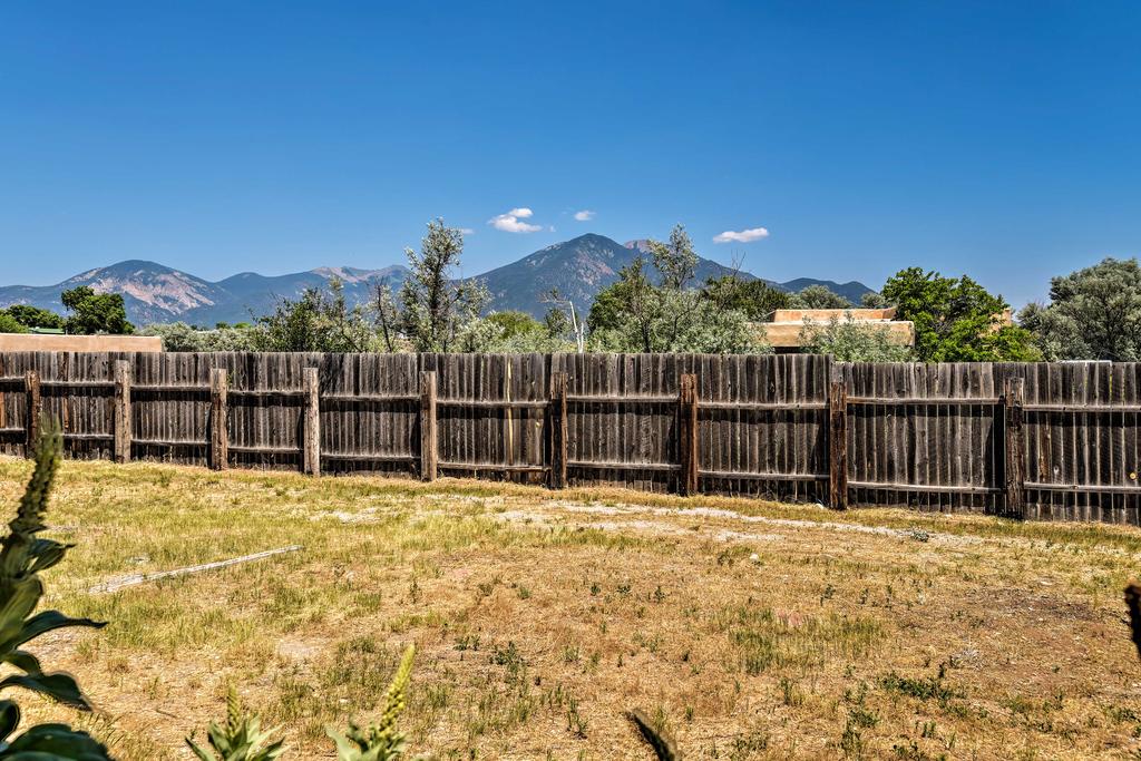 Chic Studio With Grill - 25 Mins To Taos Ski Valley! - thumb 2
