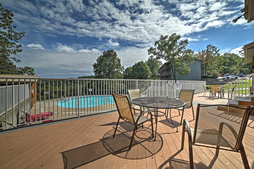 Cozy Branson West Condo With Pool Access Near SDC! - thumb 0