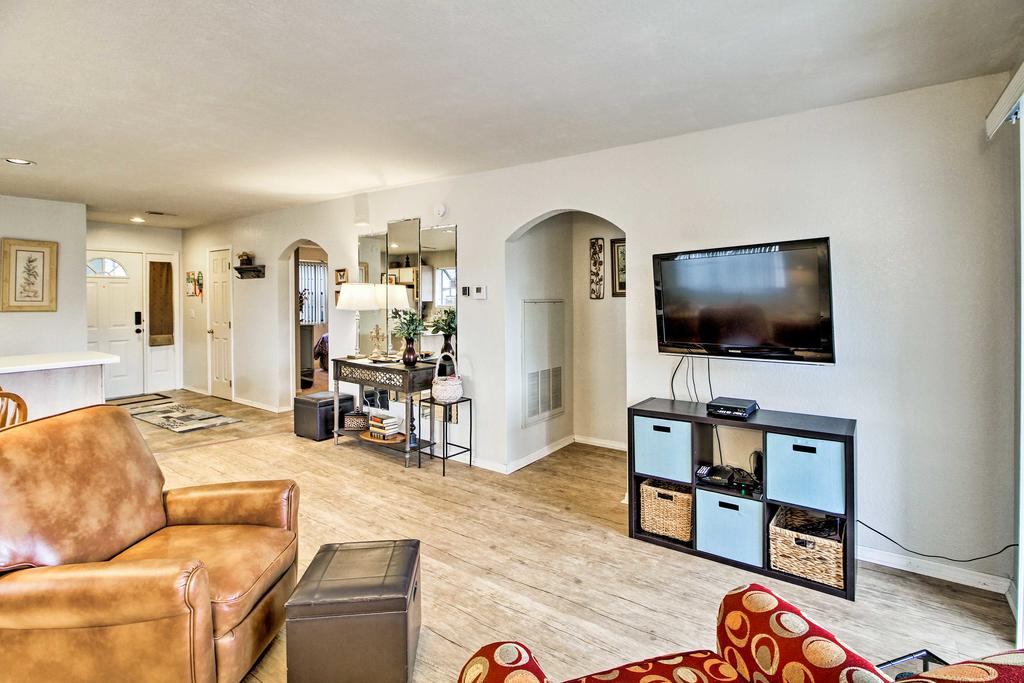 Cozy Central Branson Condo With Pool! - thumb 3
