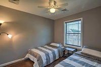 Cozy Highlands Home w/ Hot Tub By Sandy Hook Beach Accommodation Missouri