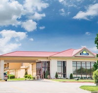 Days Inn by Wyndham Joplin - Accommodation Missouri