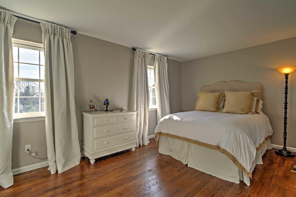 East Hampton House With Private Pool - 5 Min To Beach - thumb 0