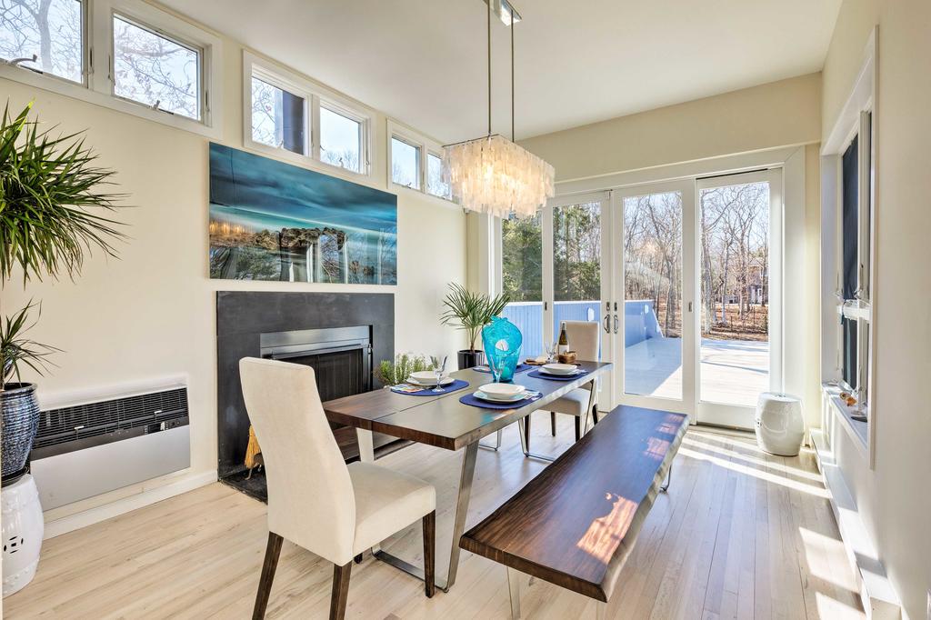 East Hampton Luxury - Home With Upscale Pool And Marina - thumb 2