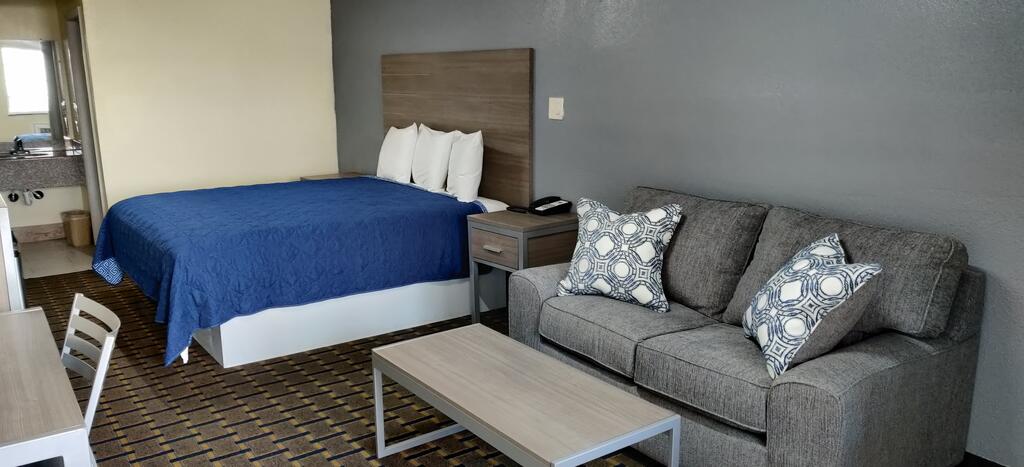 Economy Inn Motel - thumb 2