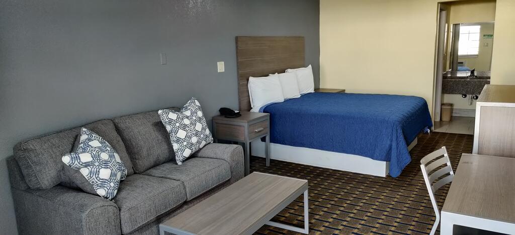 Economy Inn Motel - thumb 1