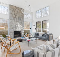 Elegant East Hampton Escape - Accommodation Missouri