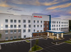 Hampton Inn & Suites Charlotte Airport Lake Pointe