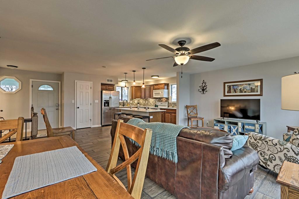 Lake Of The Ozarks Hideaway With Shared Dock And Slip! - thumb 2