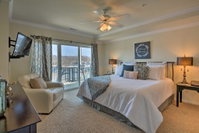 Lakefront Osage Beach Condo with Pool and Water Views Accommodation Missouri