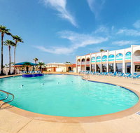 Long Island Village Retreat - Accommodation Missouri
