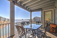 Luxe Lakeside Regatta Bay Getaway with Pool Access Accommodation Missouri