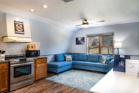 No Wake Zone Suite Right on Lake Tablerock just steps to the shore Accommodation Missouri