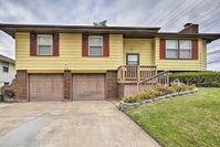 Pet-Friendly Getaway with Yard - 12Mi to Downtown KC Accommodation Missouri