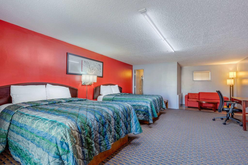 Rodeway Inn - thumb 2