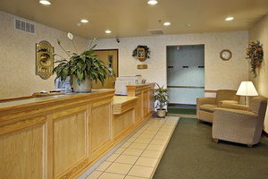 Super 8 By Wyndham Ava