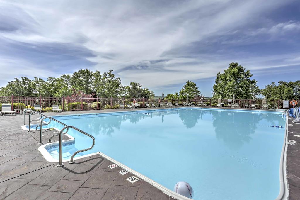 Updated Condo 3 Mi To Branson Landing - Resort Pool - thumb 2