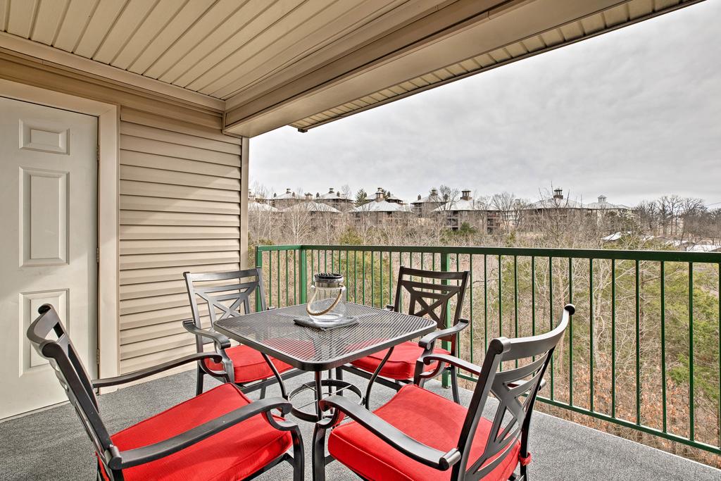 Updated Condo 3 Mi To Branson Landing - Resort Pool - thumb 3