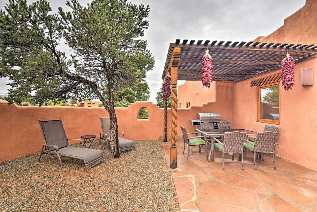Updated El Prado Home W/Game Room & Mtn Views - thumb 0