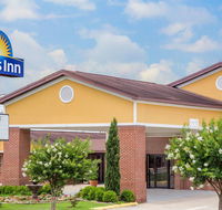 Days Inn by Wyndham Lake Village - Accommodation Missouri