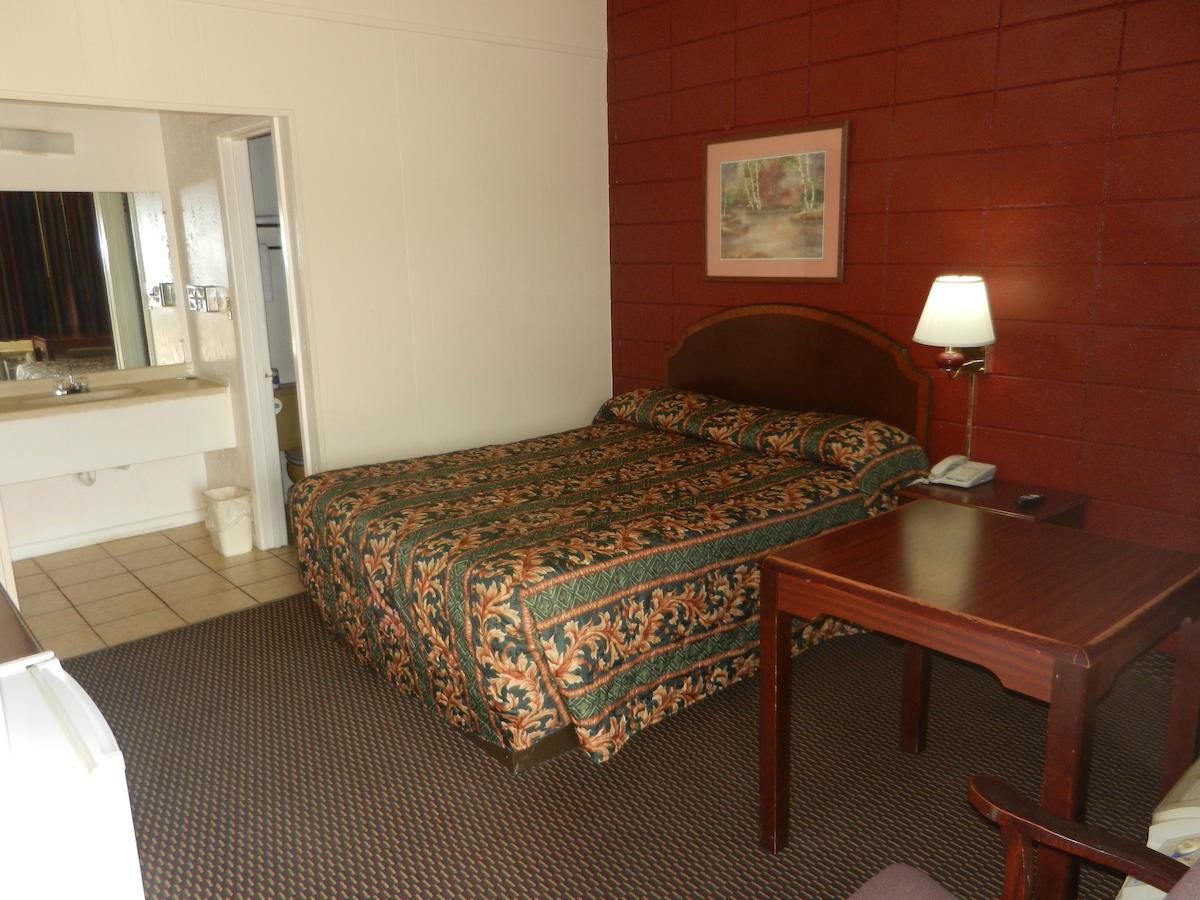 Rodeway Inn - thumb 19